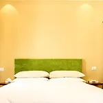 Domo Guesthouse